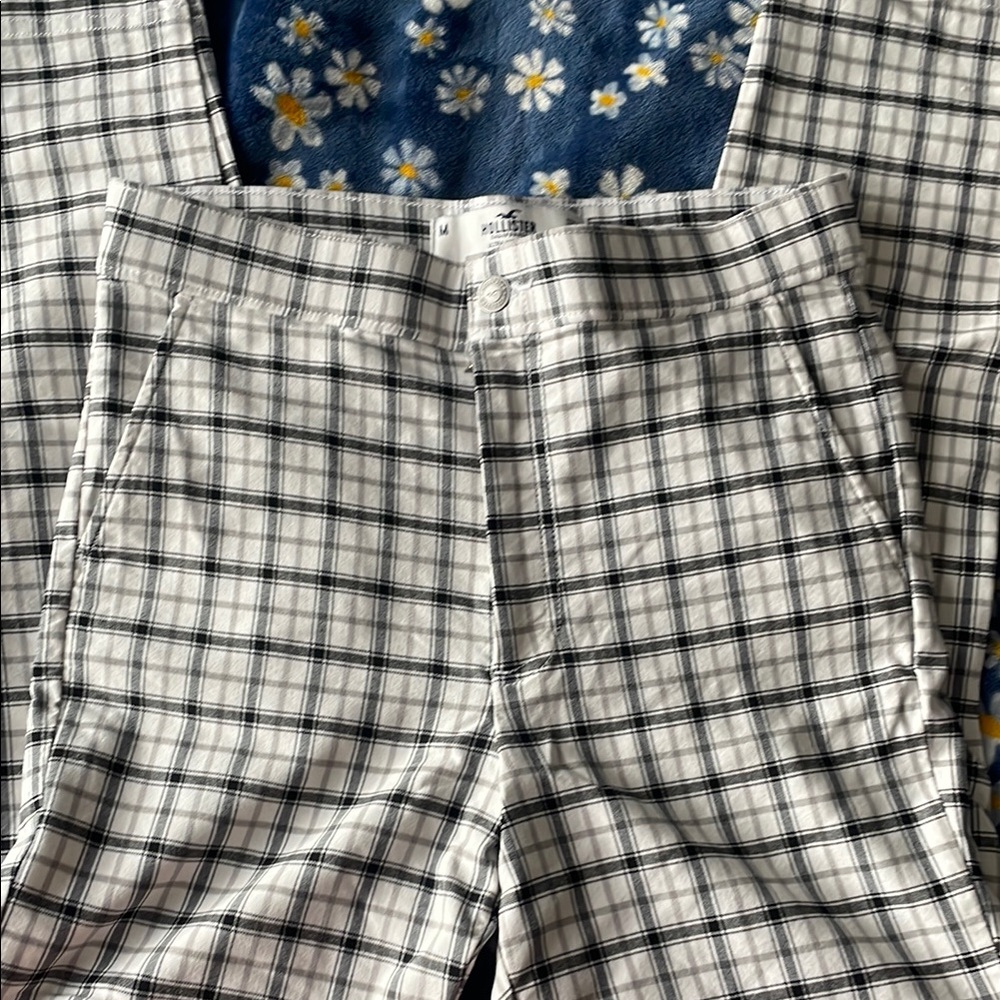 Hollister Black and White Plaid Pants